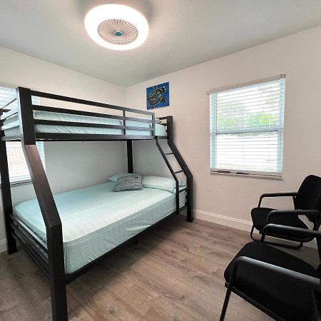 Hostal Beach Vacation Mode Брадентън Екстериор снимка